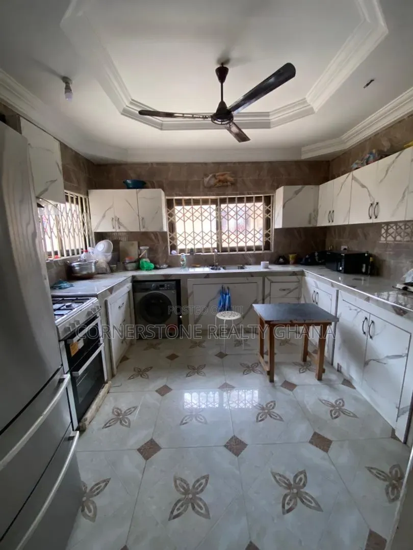 3bdrm House in Lake Side Estate for rent