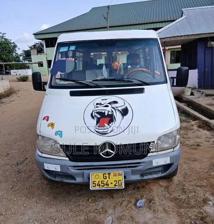 Mercedes-Benz Sprinter 2010 White