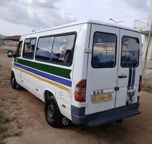 Mercedes-Benz Sprinter 2010 White