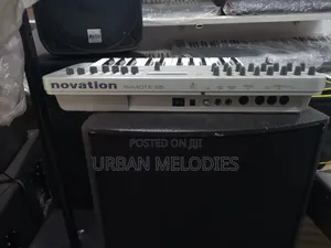 Novation Remote 25 Midi Keyboard