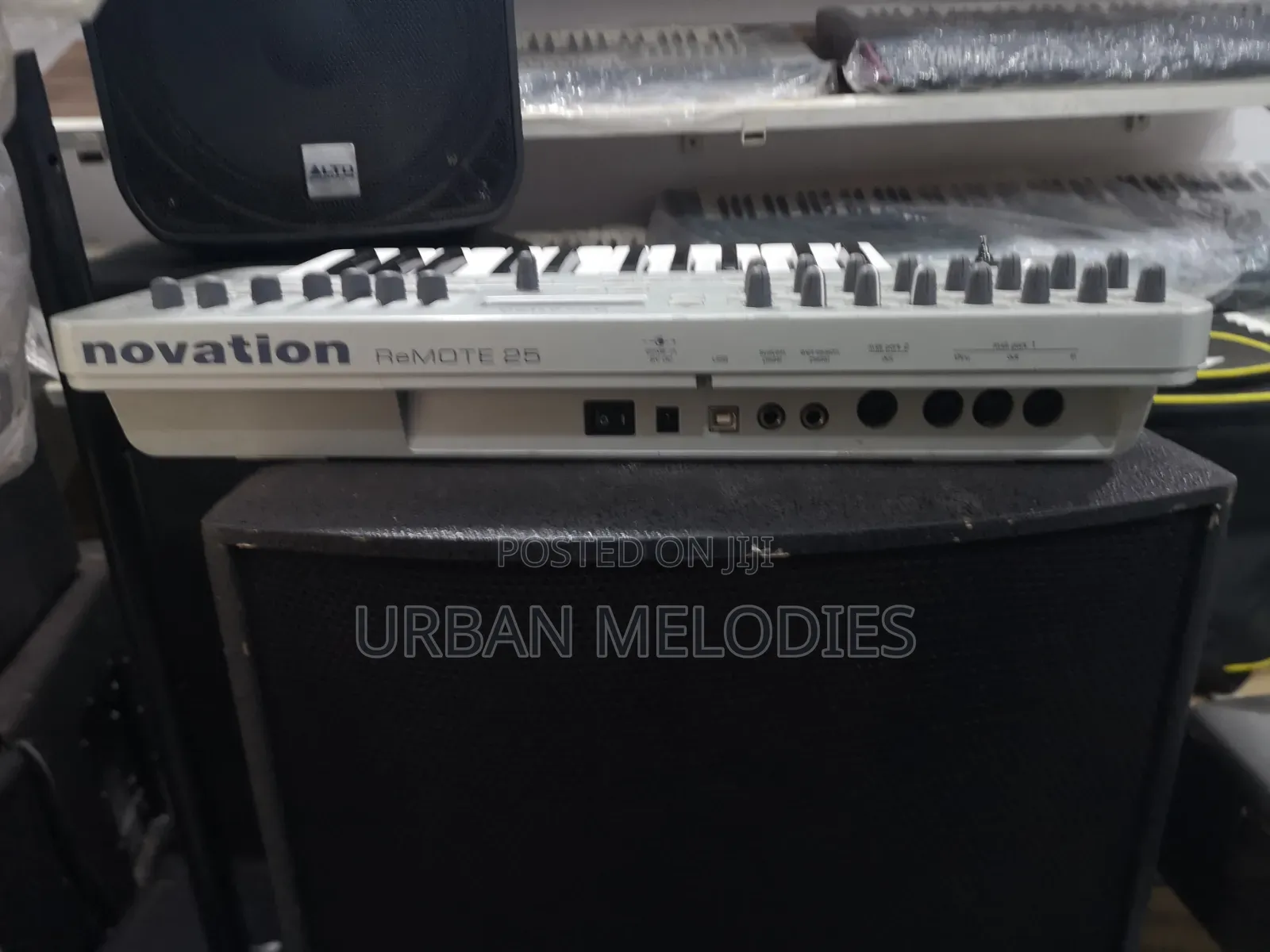 Novation Remote 25 Midi Keyboard