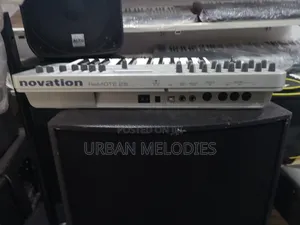 Novation Remote 25 Midi Keyboard