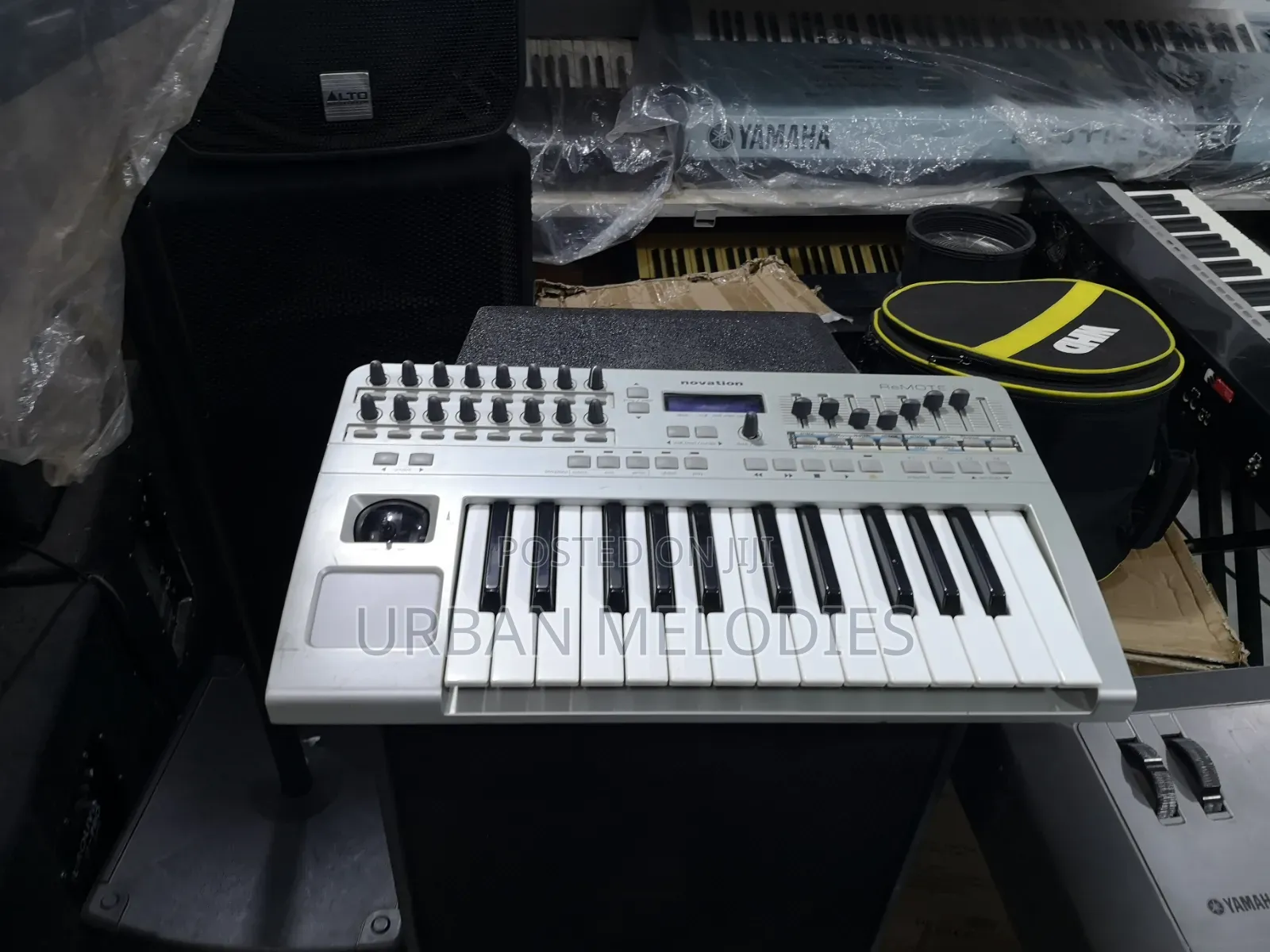 Novation Remote 25 Midi Keyboard