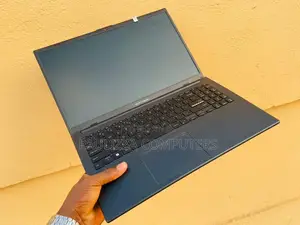 Laptop Asus VivoBook 15 X540NA 8GB Intel Core i7 HDD+SSD 256GB