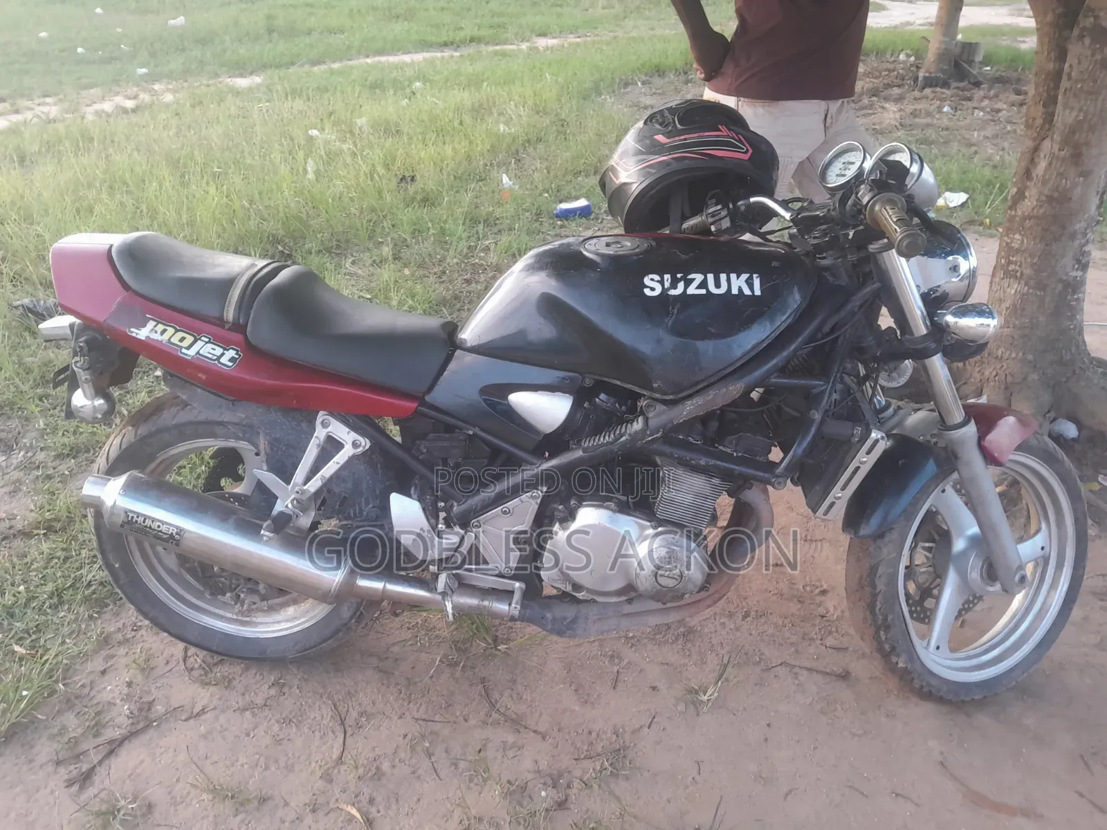 Suzuki Bandit 2023 Red