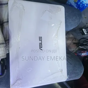 Laptop Asus ZenBook UX305FA 8GB Intel SSD 128GB