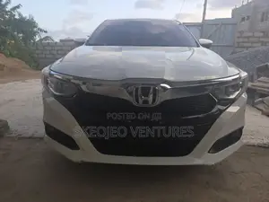 Honda Crider Luxury 2018 White