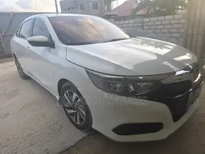 Honda Crider Luxury 2018 White