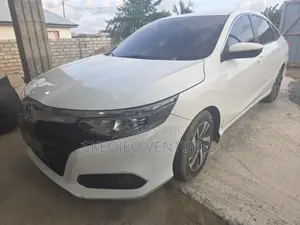Honda Crider Luxury 2018 White