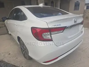 Honda Crider Luxury 2018 White