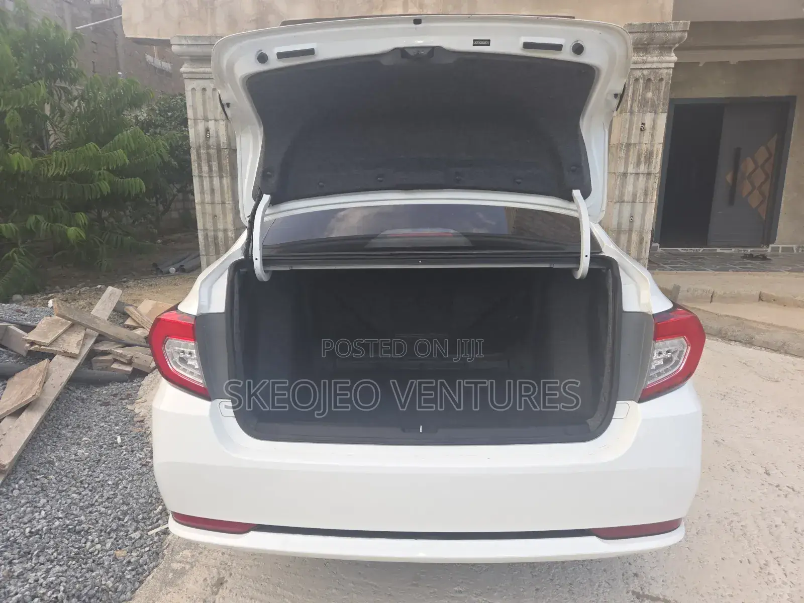 Honda Crider Luxury 2018 White