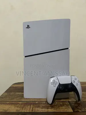 Ps5 Slim Digital With Fc26 and a Controller