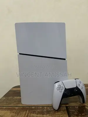 Ps5 Slim Digital With Fc26 and a Controller
