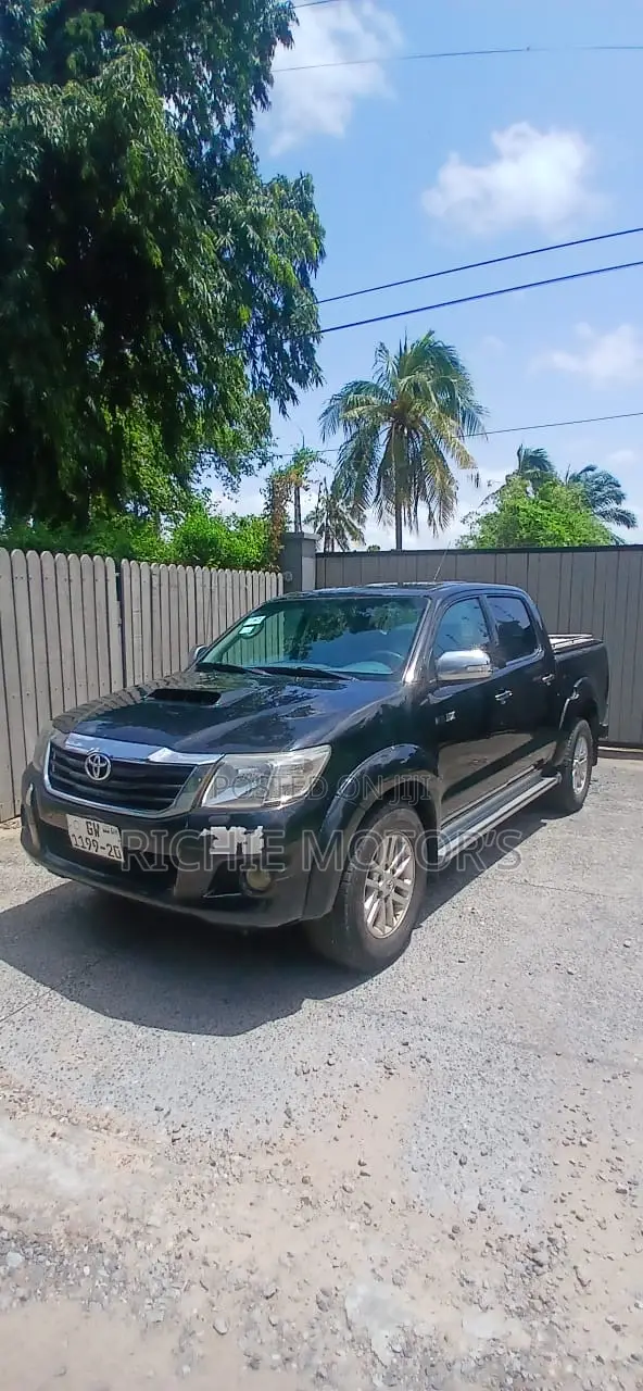 Toyota Hilux 2.7 VVT-i 4X4 SRX 2012 Black