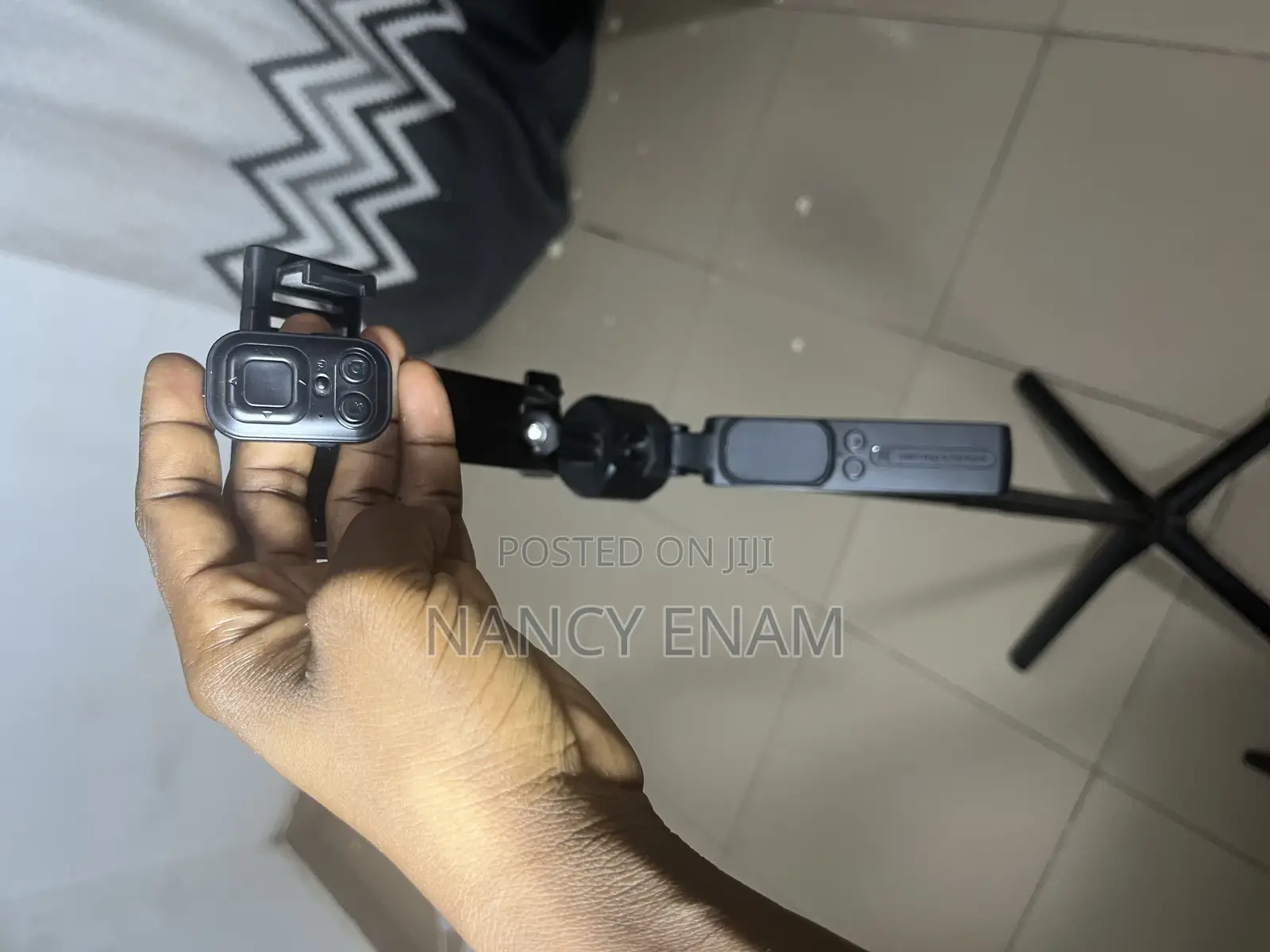 Tripod - Auto Rotate Bluetooth Tripod