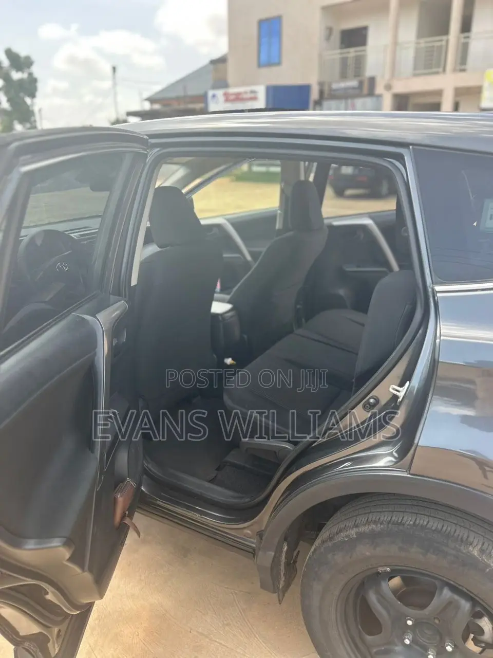 Toyota RAV4 LE 4dr SUV AWD (2.5L 4cyl 6A) 2018 Black