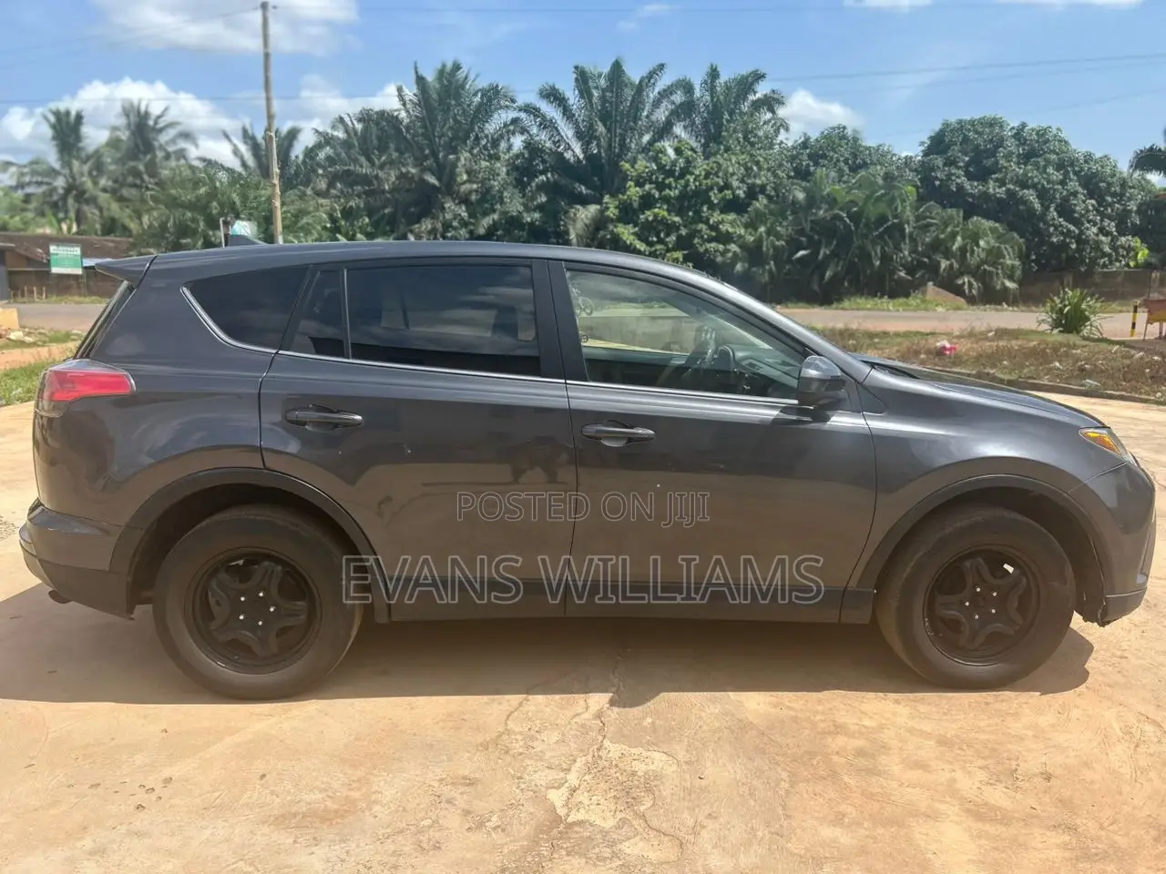 Toyota RAV4 LE 4dr SUV AWD (2.5L 4cyl 6A) 2018 Black