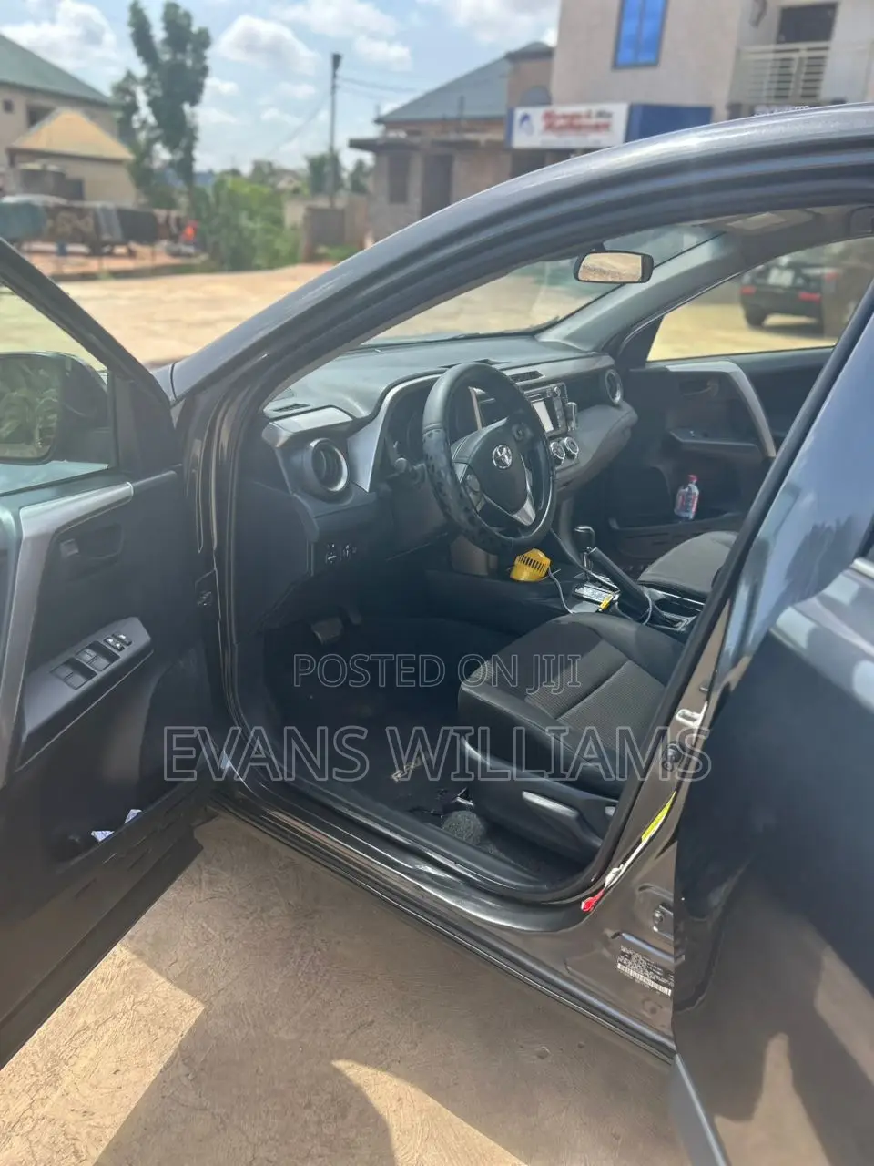 Toyota RAV4 LE 4dr SUV AWD (2.5L 4cyl 6A) 2018 Black