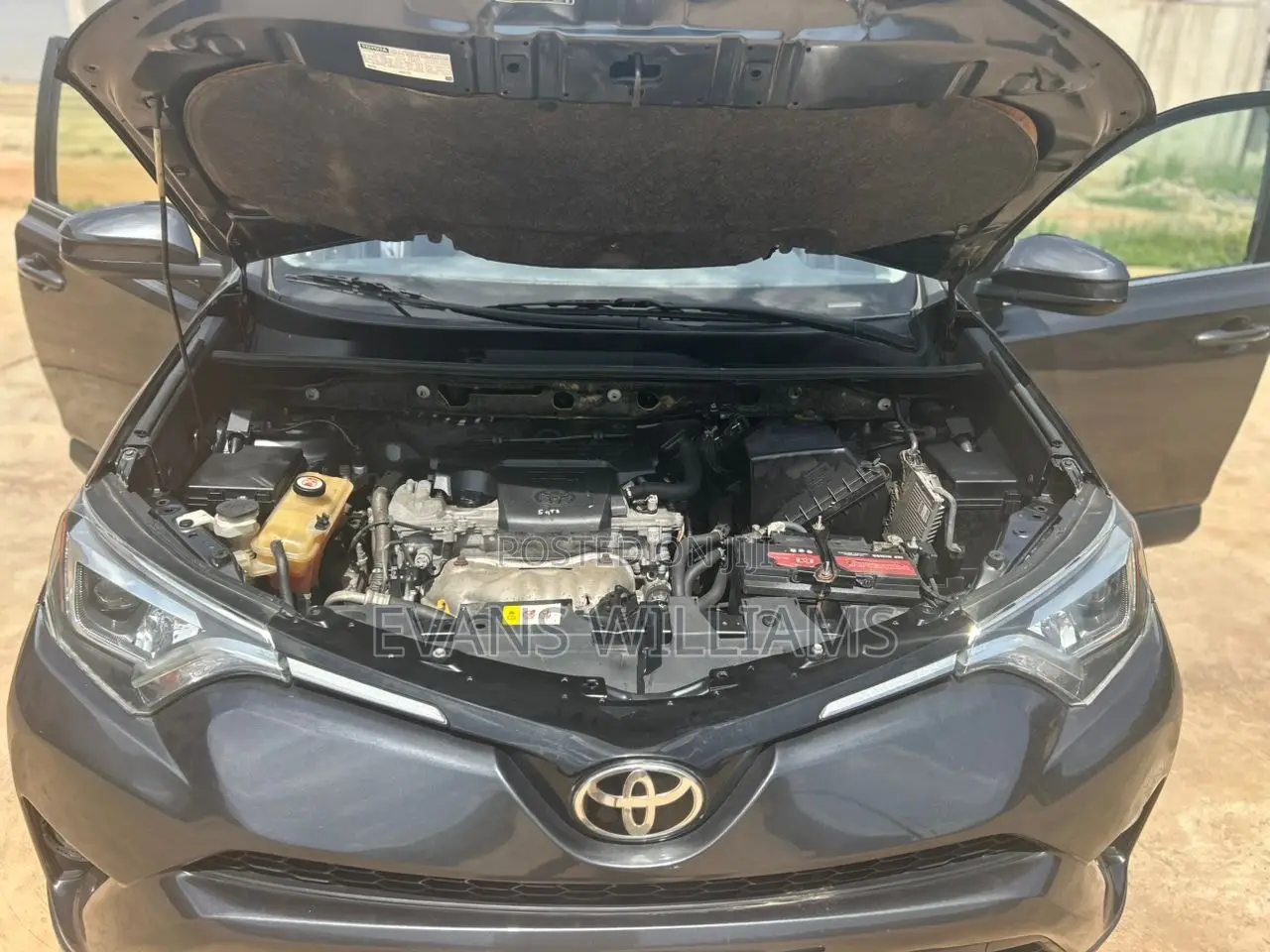 Toyota RAV4 LE 4dr SUV AWD (2.5L 4cyl 6A) 2018 Black
