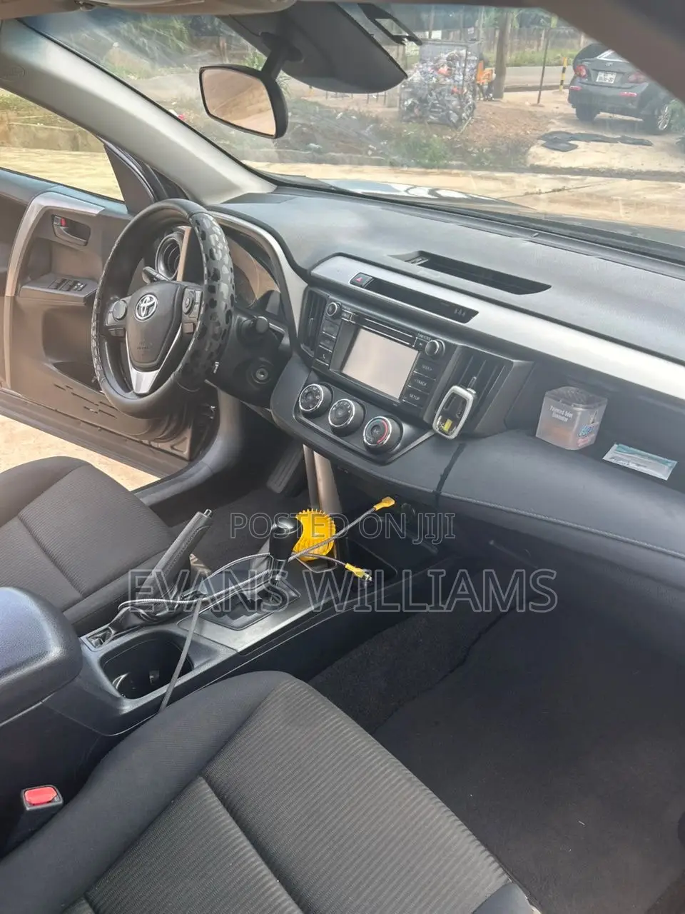 Toyota RAV4 LE 4dr SUV AWD (2.5L 4cyl 6A) 2018 Black