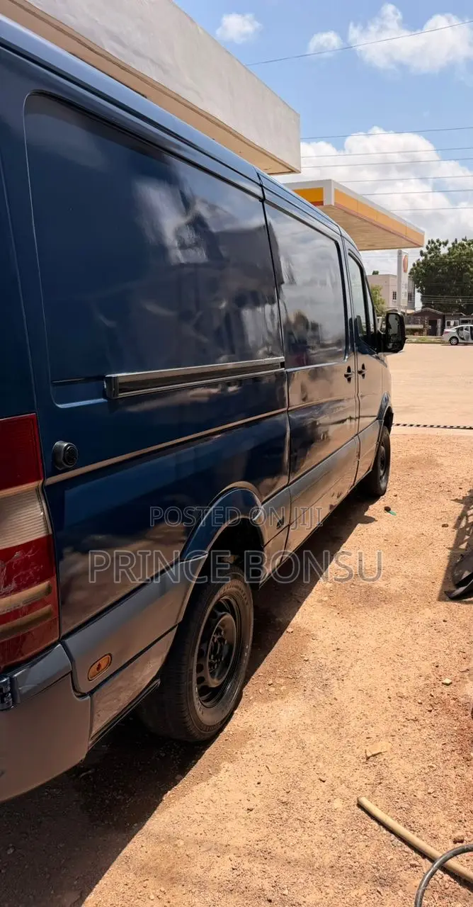 Mercedes-Benz Sprinter 2014 Blue