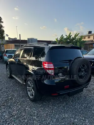 Toyota RAV4 2.5 2011 Black