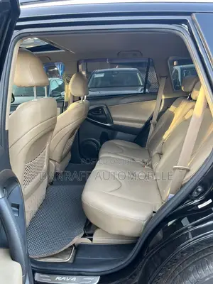 Toyota RAV4 2.5 2011 Black