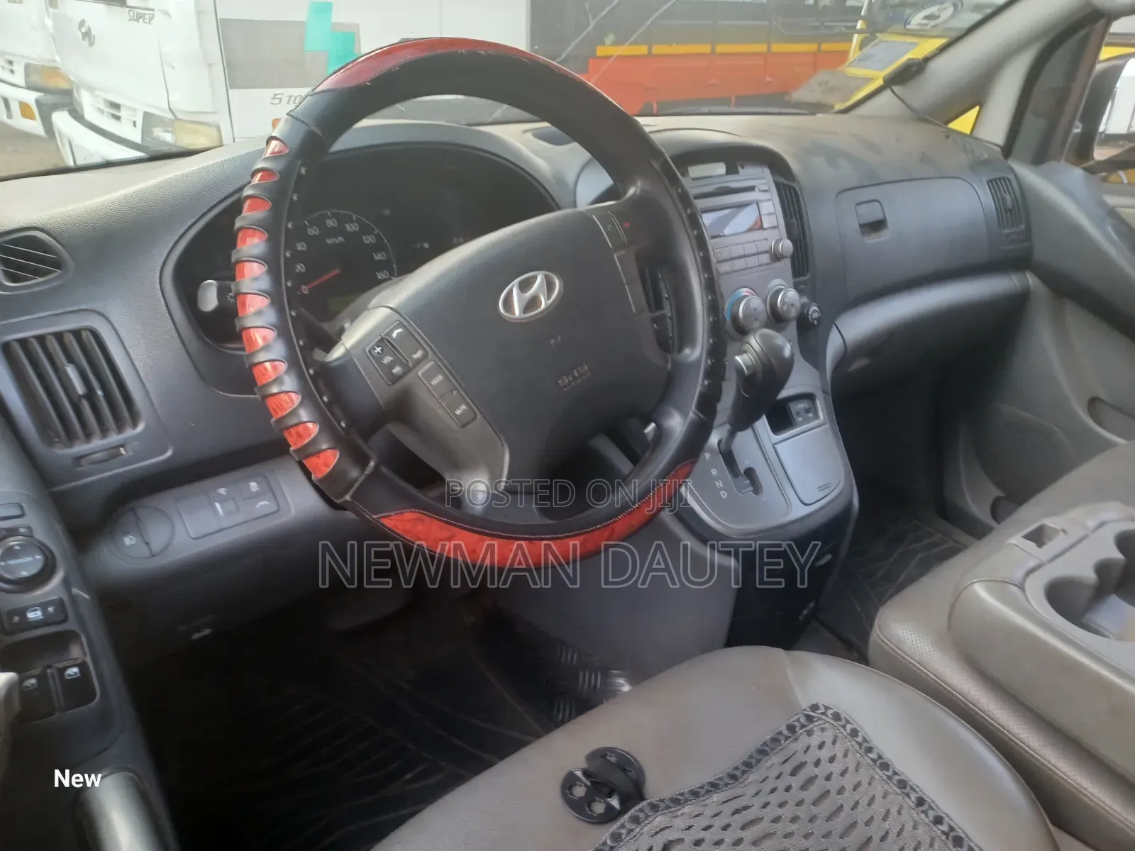 Hyundai Starex 2014 Yellow