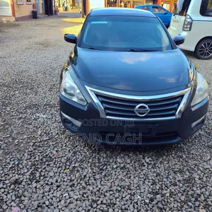 Nissan Altima 2.5 4dr Sedan (2.5L 4cyl CVT) 2015 Black