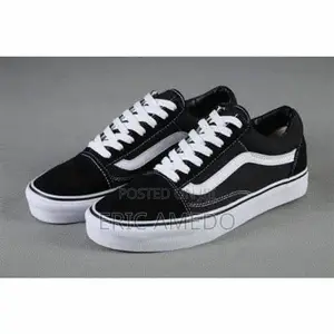 Vans Old Skool Sneakers (With Box)