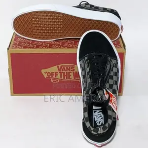 Vans Old Skool Sneakers (With Box)