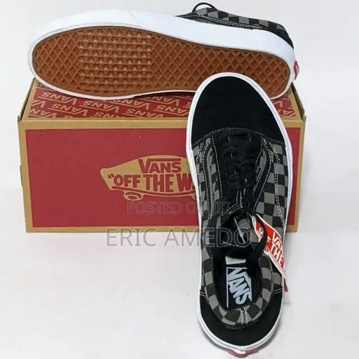 Vans Old Skool Sneakers (With Box)