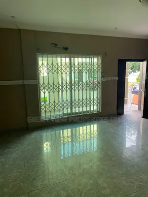 2bdrm Apartment in West Hills Mall Area for rent