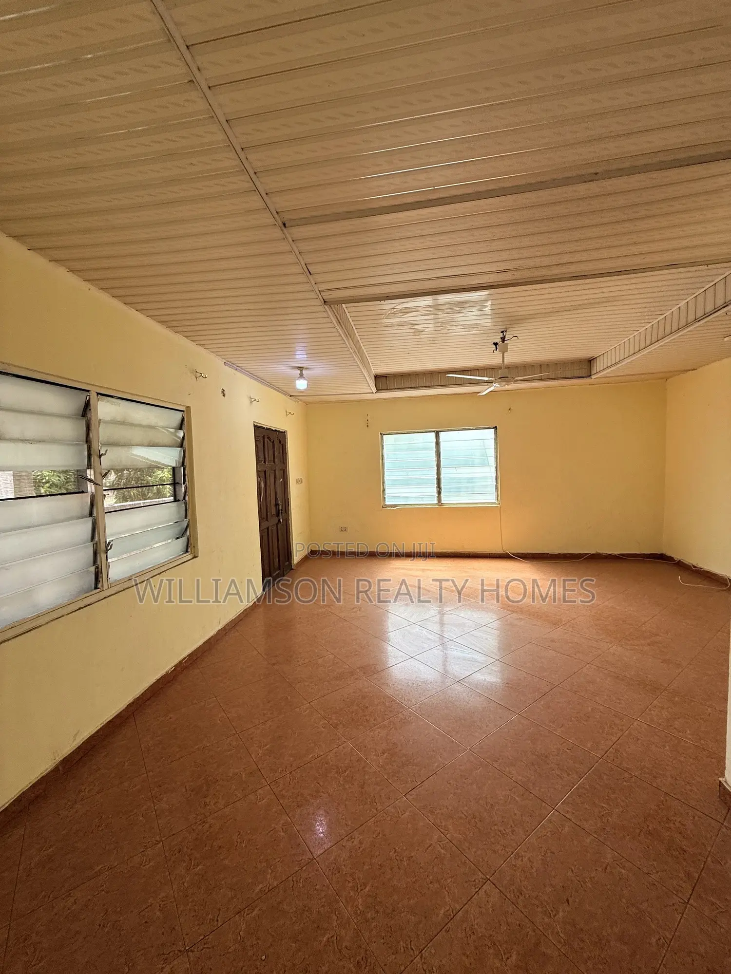 3bdrm Apartment in Hfc Estate Area, Spintex for rent