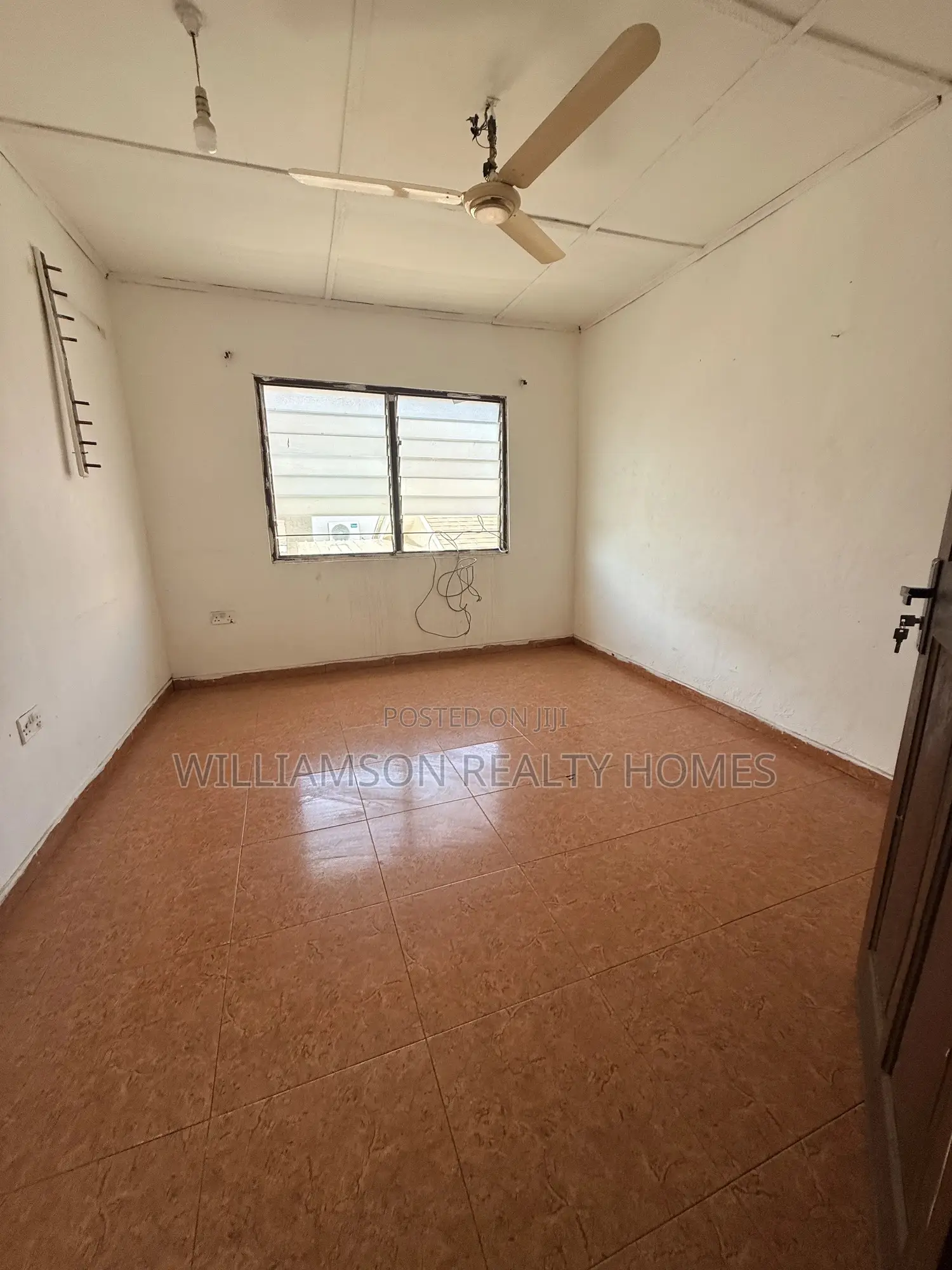 3bdrm Apartment in Hfc Estate Area, Spintex for rent