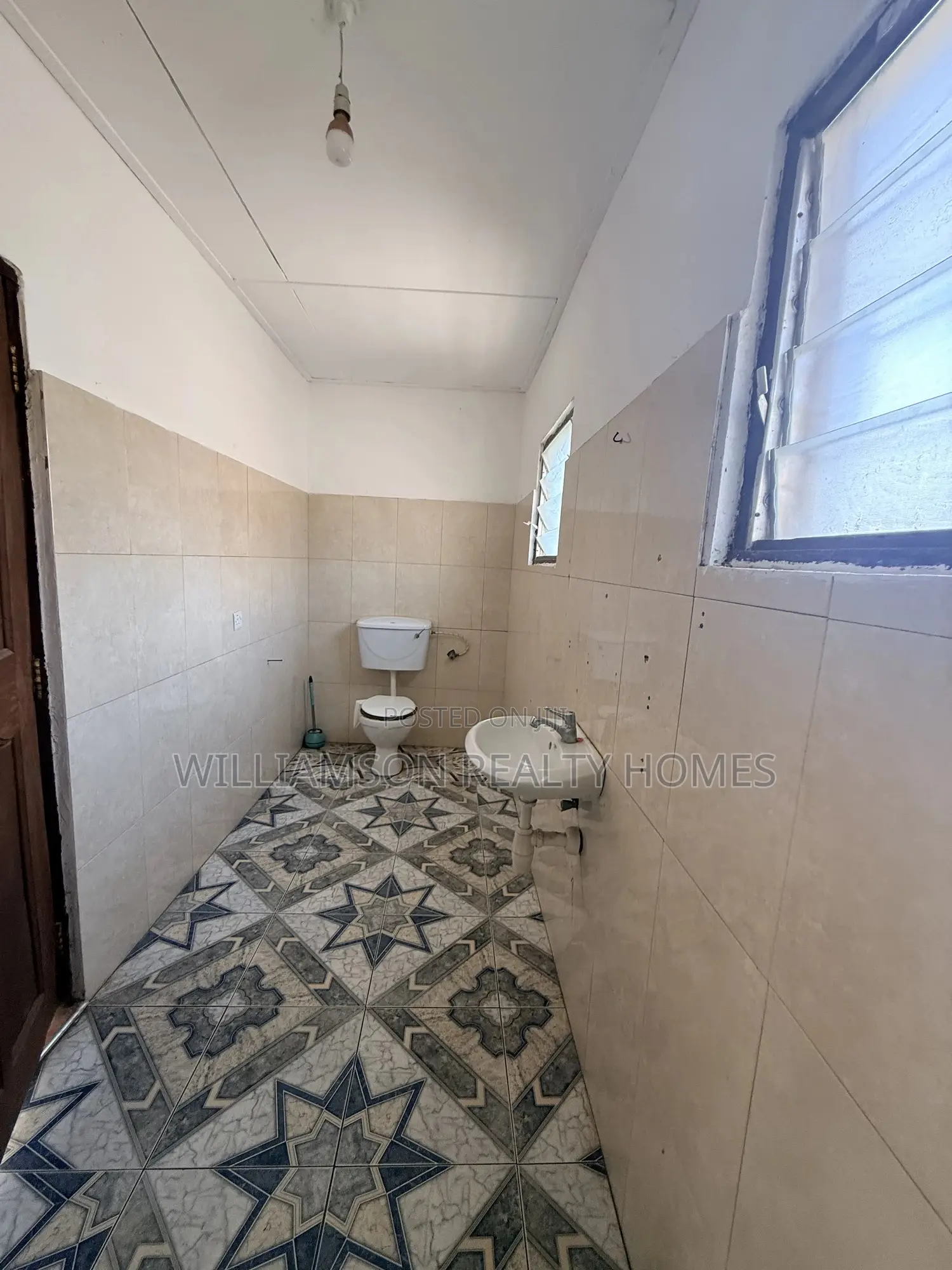 3bdrm Apartment in Hfc Estate Area, Spintex for rent