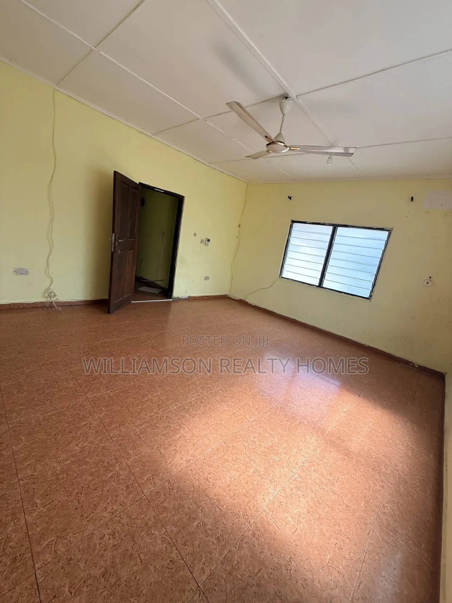 3bdrm Apartment in Hfc Estate Area, Spintex for rent