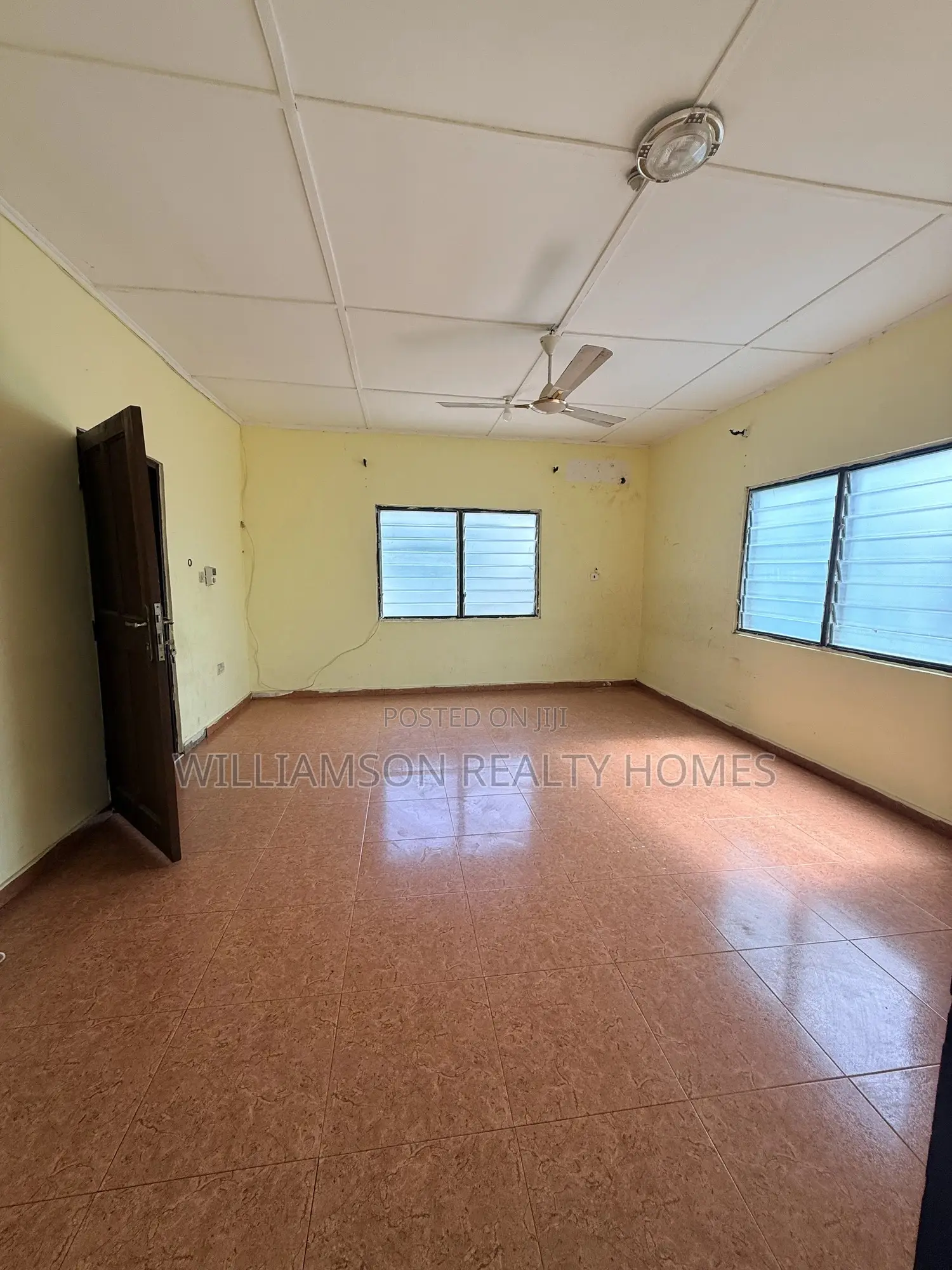 3bdrm Apartment in Hfc Estate Area, Spintex for rent
