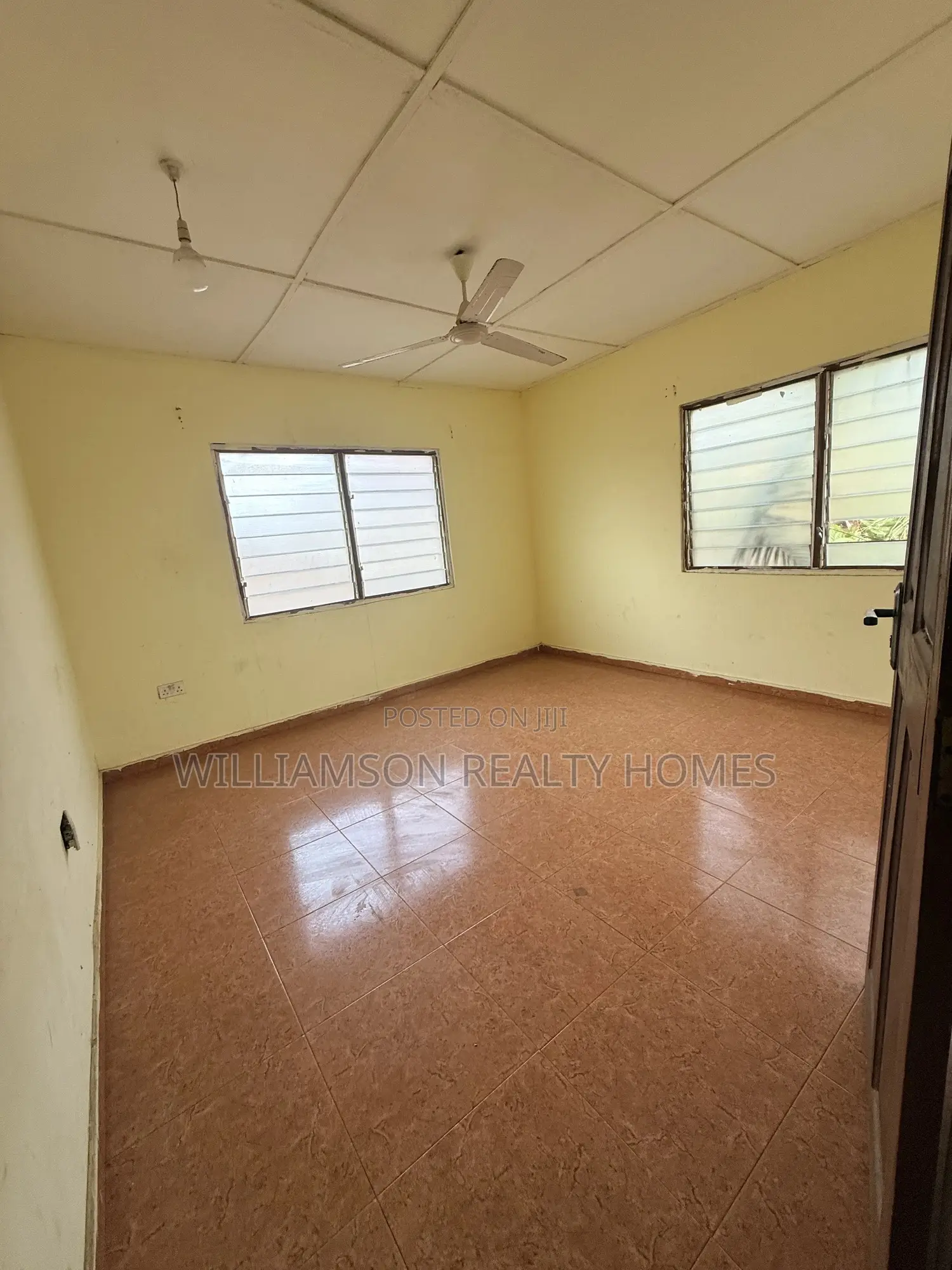 3bdrm Apartment in Hfc Estate Area, Spintex for rent