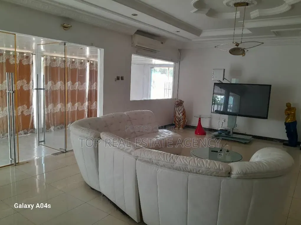 5bdrm House in Achimota, Mile 7 for rent
