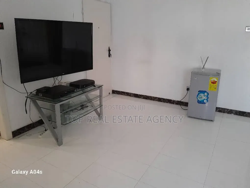 5bdrm House in Achimota, Mile 7 for rent