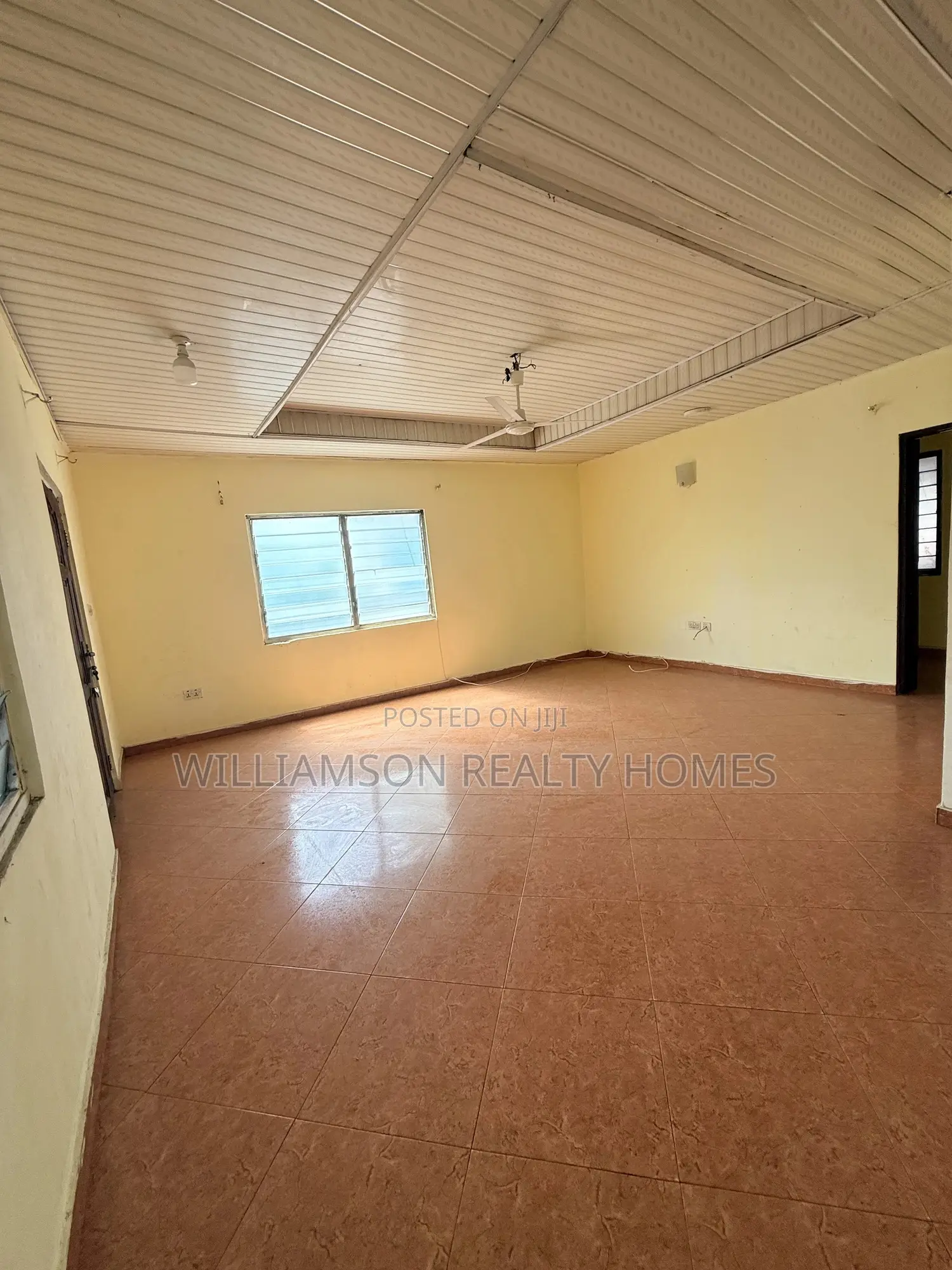 3bdrm Apartment in Hfc Estate Area, Spintex for rent