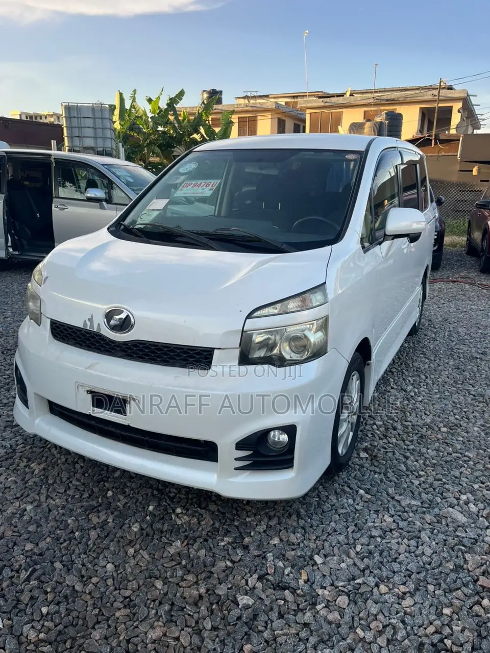 Toyota Voxy 2010 White