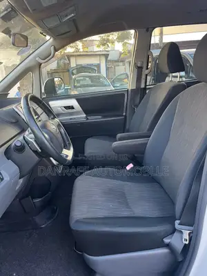 Toyota Voxy 2010 White