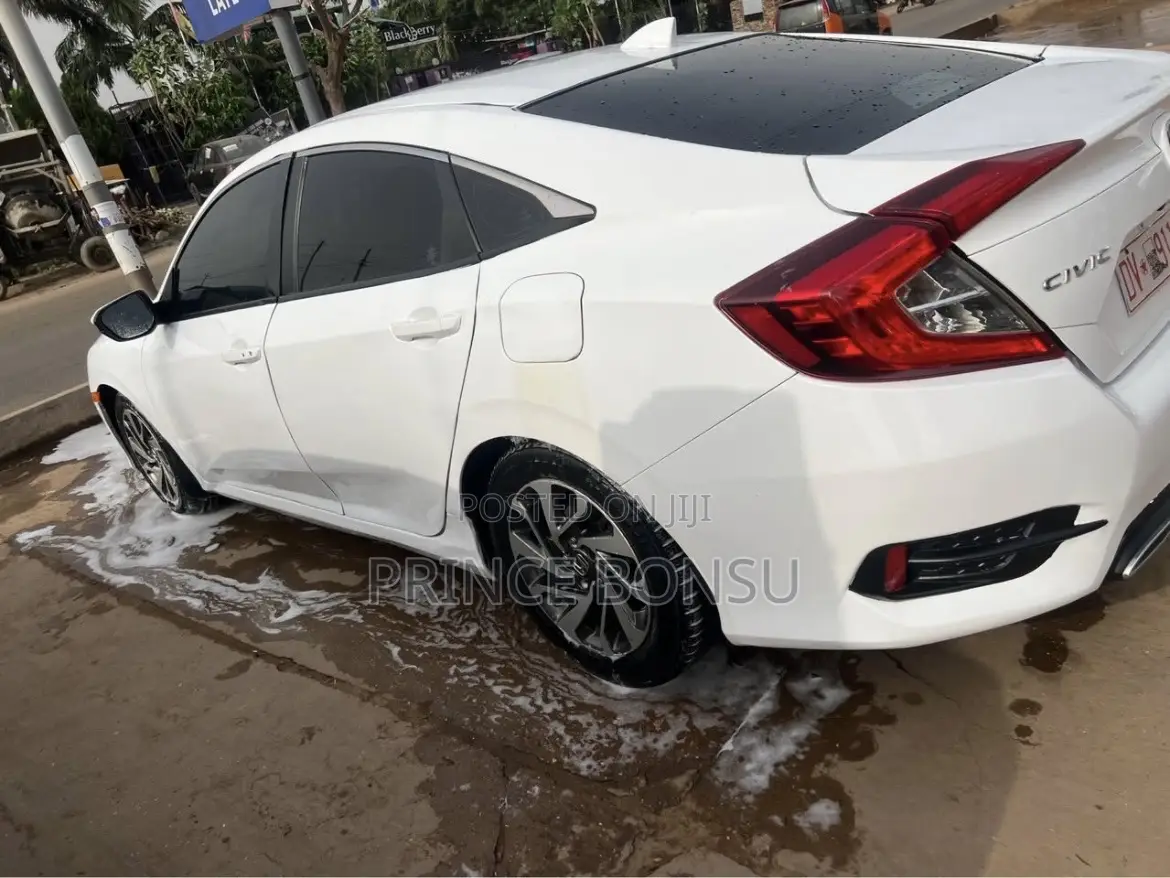 Honda Civic 2018 White