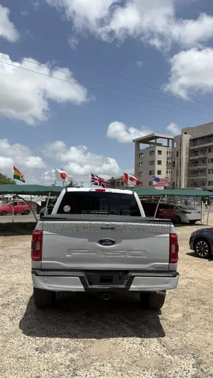 Ford F-150 XLT 2022 White