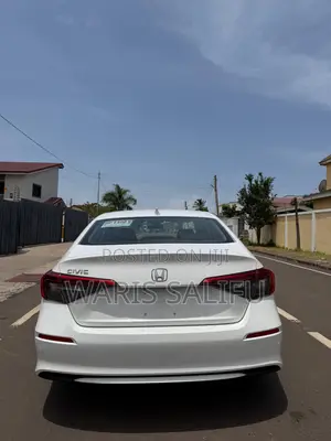 Honda Civic EX 2022 White