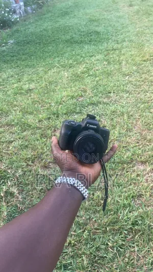 Canon Eos M50