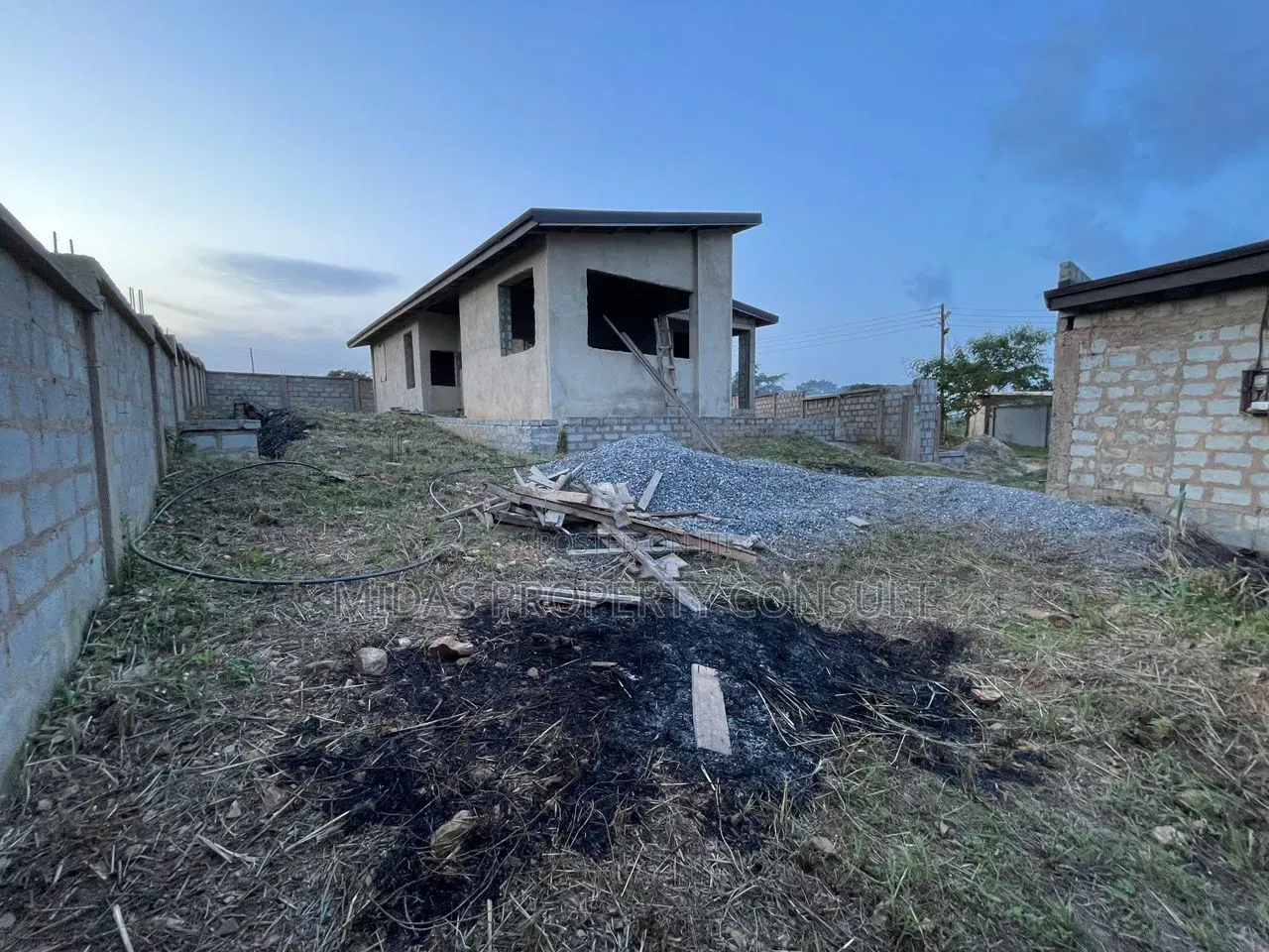 3bdrm House in Ashesi, Aburi for sale