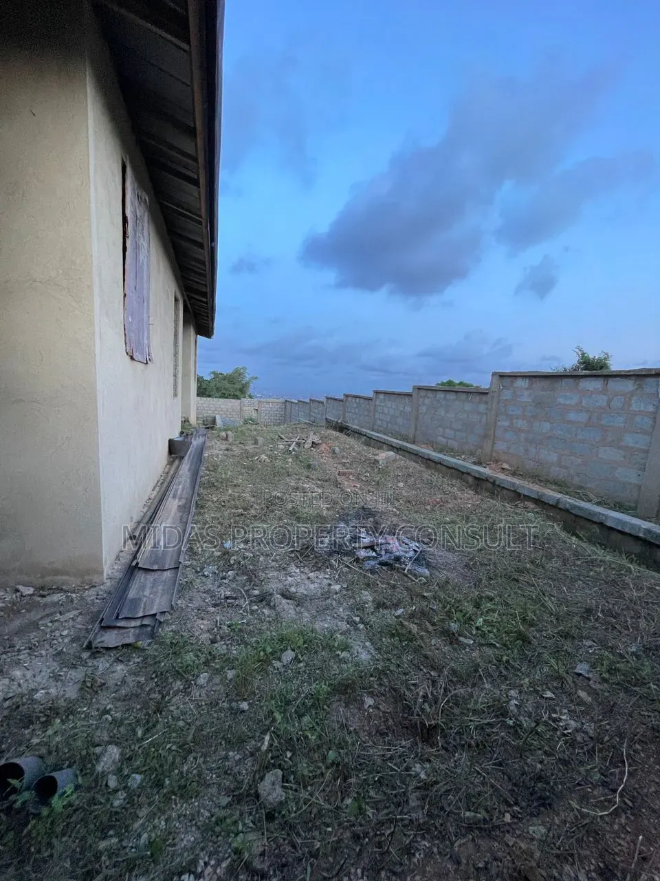 3bdrm House in Ashesi, Aburi for sale